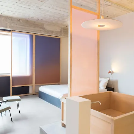 Volkshotel Hotel 3*