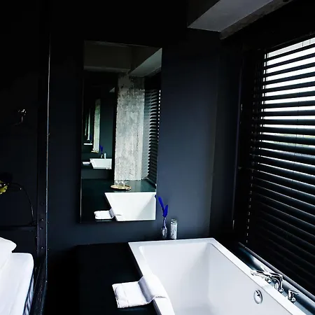 Volkshotel Hotel 3*