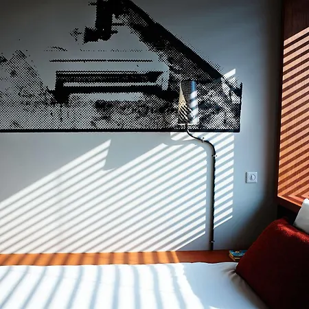 Hotel Volkshotel 3*