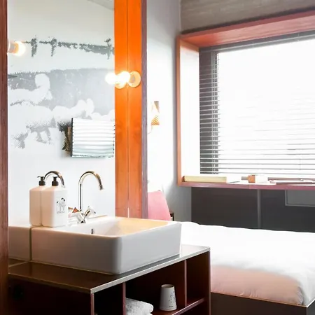 Volkshotel Otel 3*